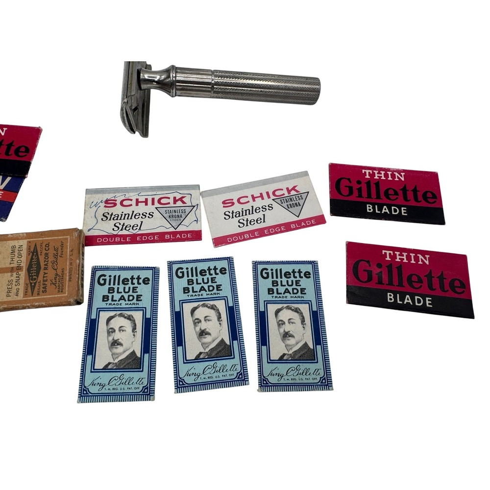 Vintage Gillette Safety Razor Kit Double Edge Razor Blades Travel Case Set - Picture 9 of 13